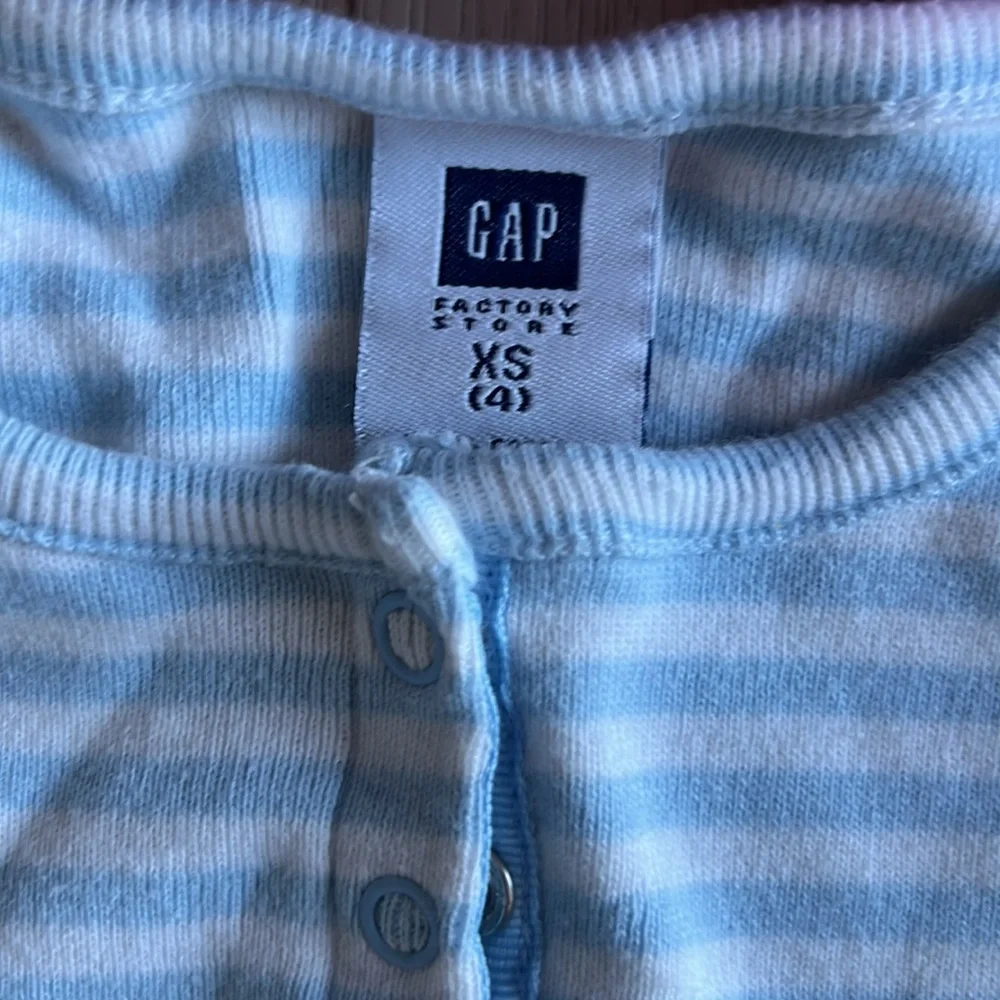 Girl clothes bundle - Picture 4 of 4